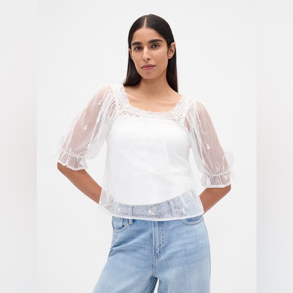 GAP Fresh White Sheer Tulle Embroidered Top Size XS